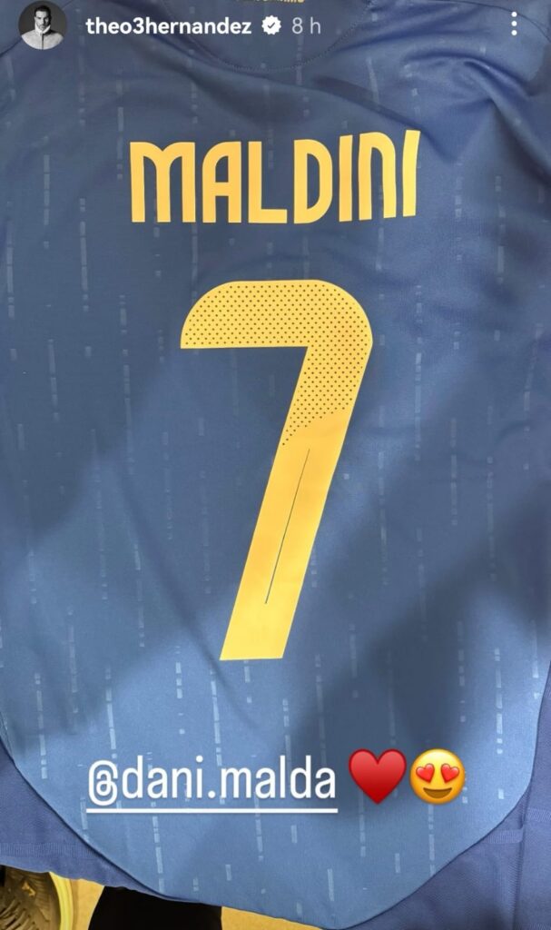 Theo Hernandez condivide su Instagram la maglia di Daniel Maldini