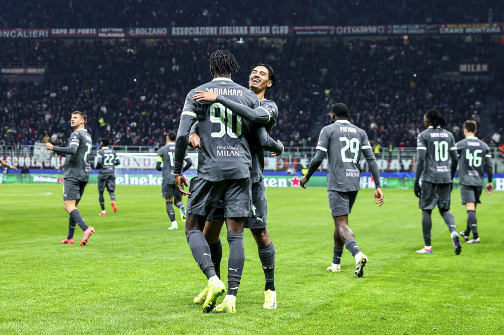 esultanza gol Tammy Abraham AC Milan Milan-Stella Rossa 2-1 Champions League 2024-2025
