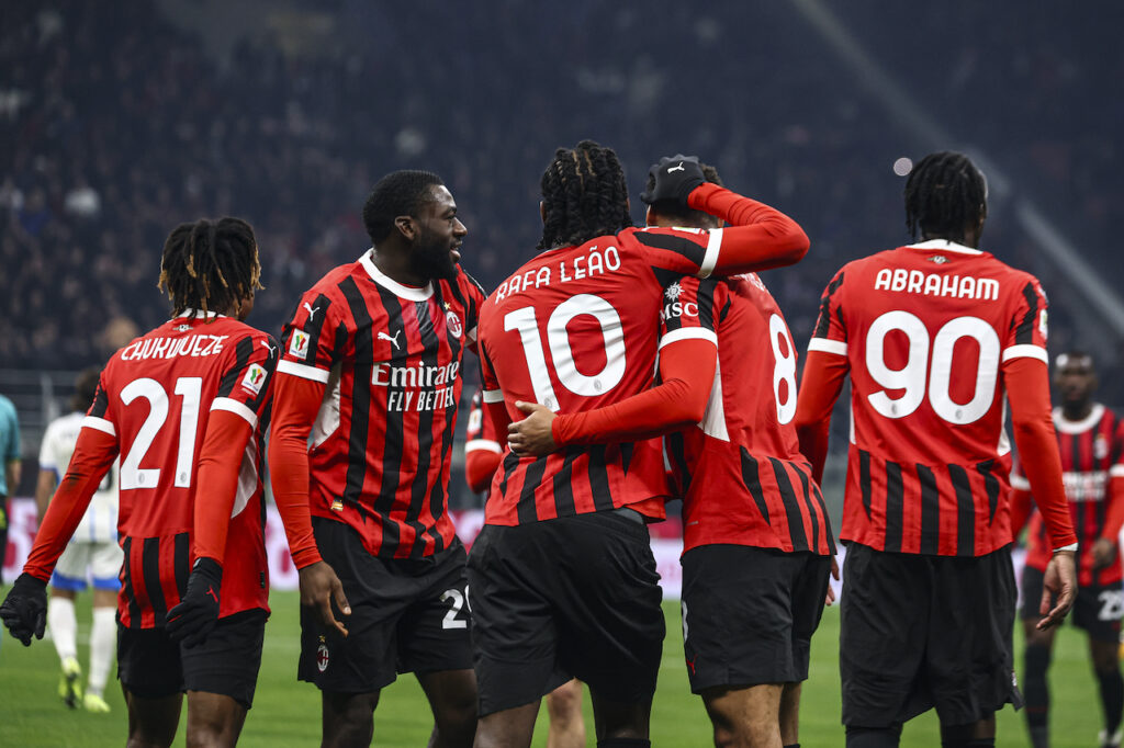 esultanza gol Rafael Leao AC Milan Milan-Sassuolo 6-1 Coppa Italia 2024-2025