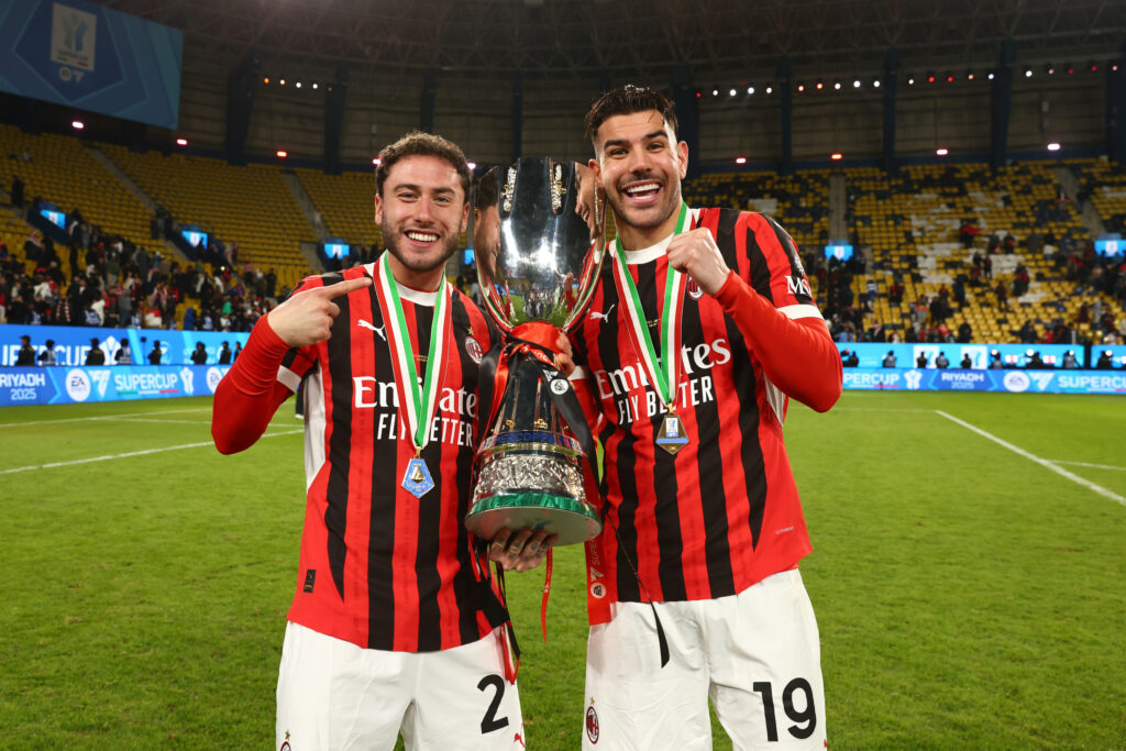 Festeggiamenti Theo Hernandez derby Inter-Milan 2-3 Supercoppa italiana 2025 Calabria