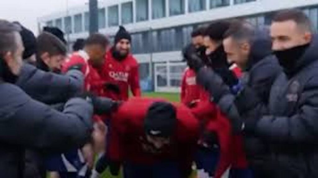 PSG allenamento Kvaratskhelia