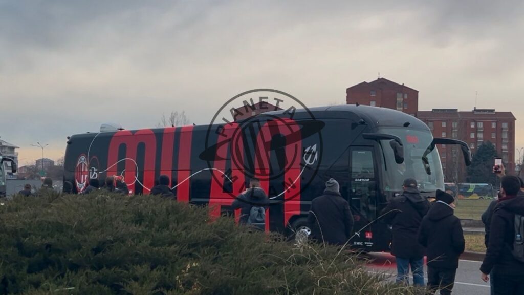 Juventus-Milan Serie A 2024-2025 pullman Allianz Stadium