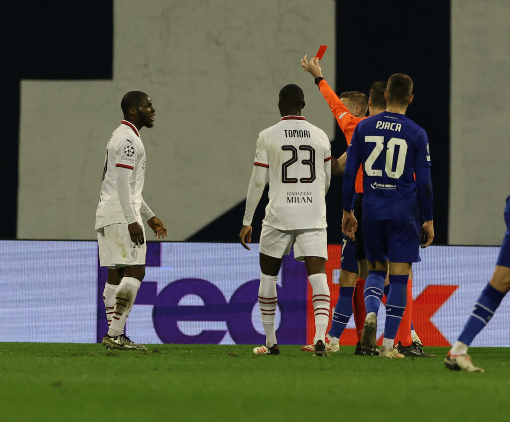 espulsione Yunus Musah AC Milan Dinamo Zagabria-Milan 2-1 Champions League 2024-2025