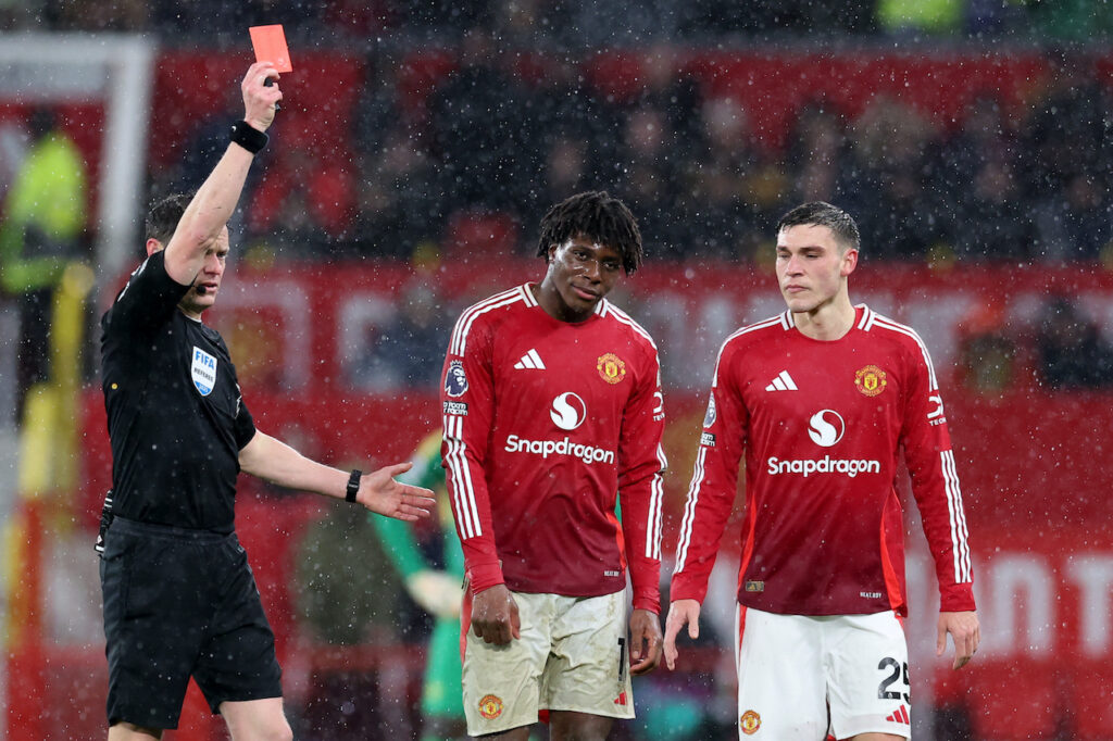 espulsione Patrick Dorgu Manchester United-Ipswich 3-2 Premier League 2024-2025