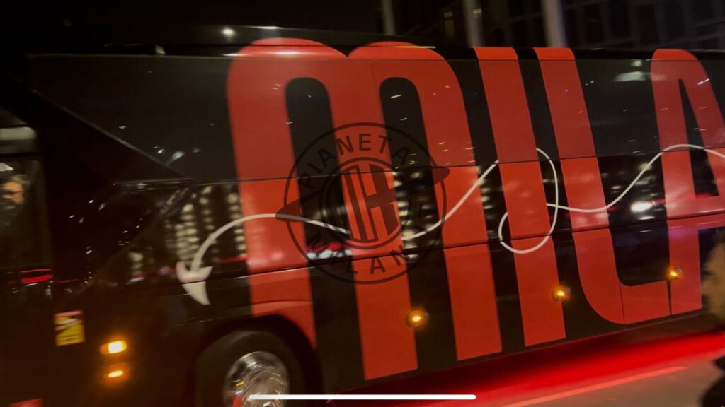 Milan-Verona Serie A 2024-2025 pullman San Siro