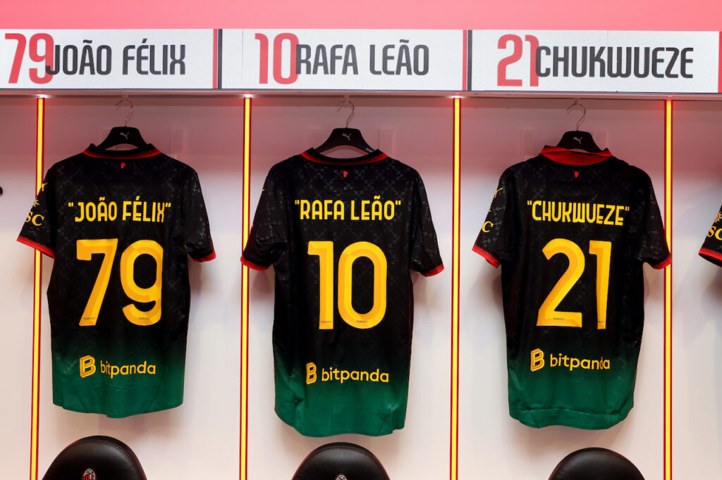 Milan-Verona Serie A 2024-2025 nuova quarta maglia PUMA Off-White