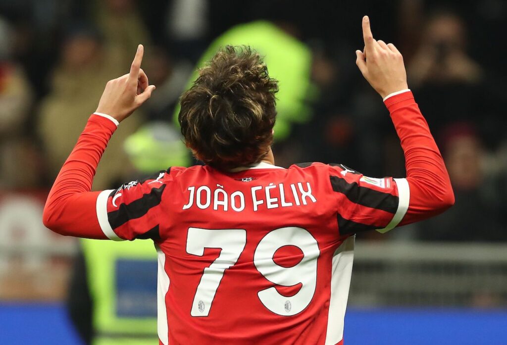 esultanza gol Joao Felix AC Milan Milan-Roma 3-1 Coppa Italia 2024-2025