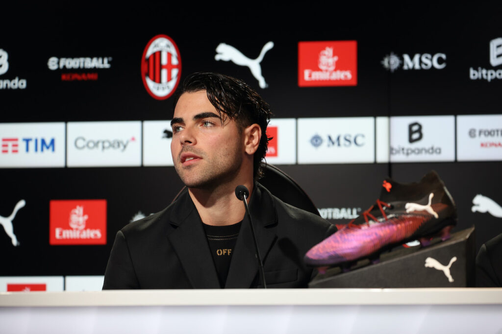 Riccardo Sottil AC Milan Calciomercato Milan conferenza stampa presentazione