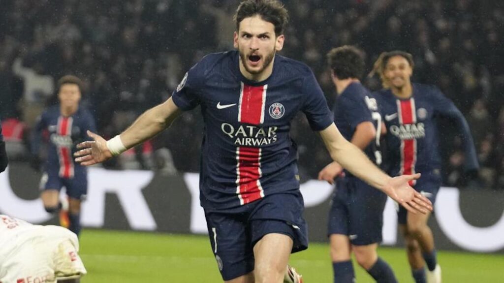 PSG Monaco Kvaratskhelia