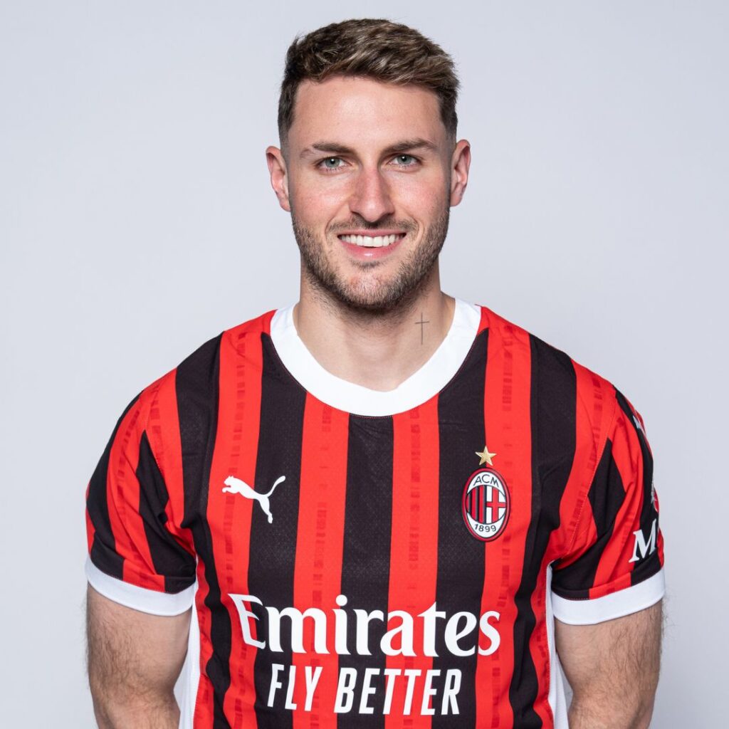 Santiago Gimenez (AC Milan): chi è, età, costo, stipendio, carriera e vita privata
