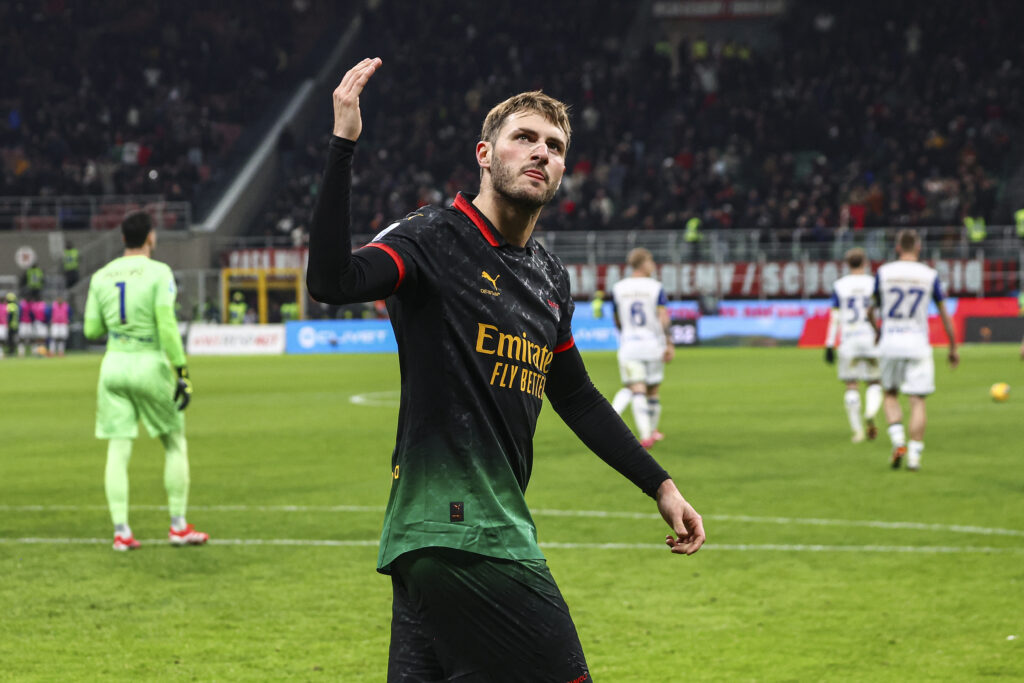 esultanza gol Santiago Giménez AC Milan Milan-Verona 1-0 Serie A 2024-2025