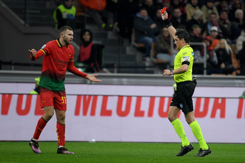 espulsione Strahinja Pavlovic AC Milan Milan-Lazio 1-2 Serie A 2024-2025