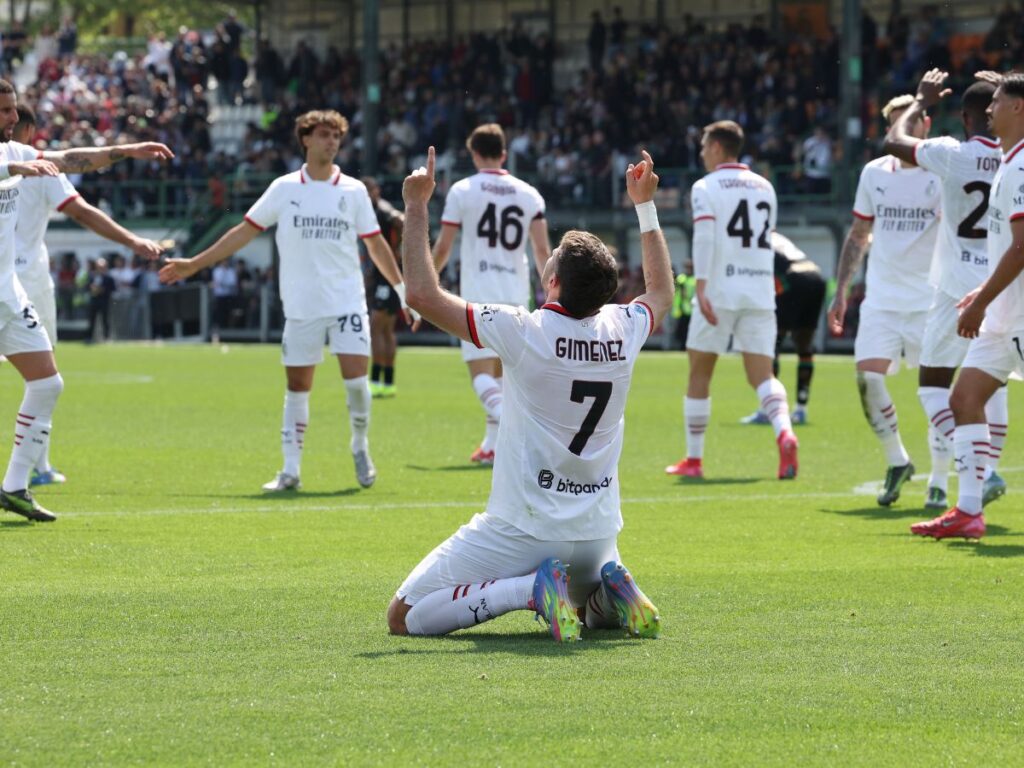 esultanza gol Santiago Giménez AC Milan Venezia-Milan 0-2 Serie A 2024-2025