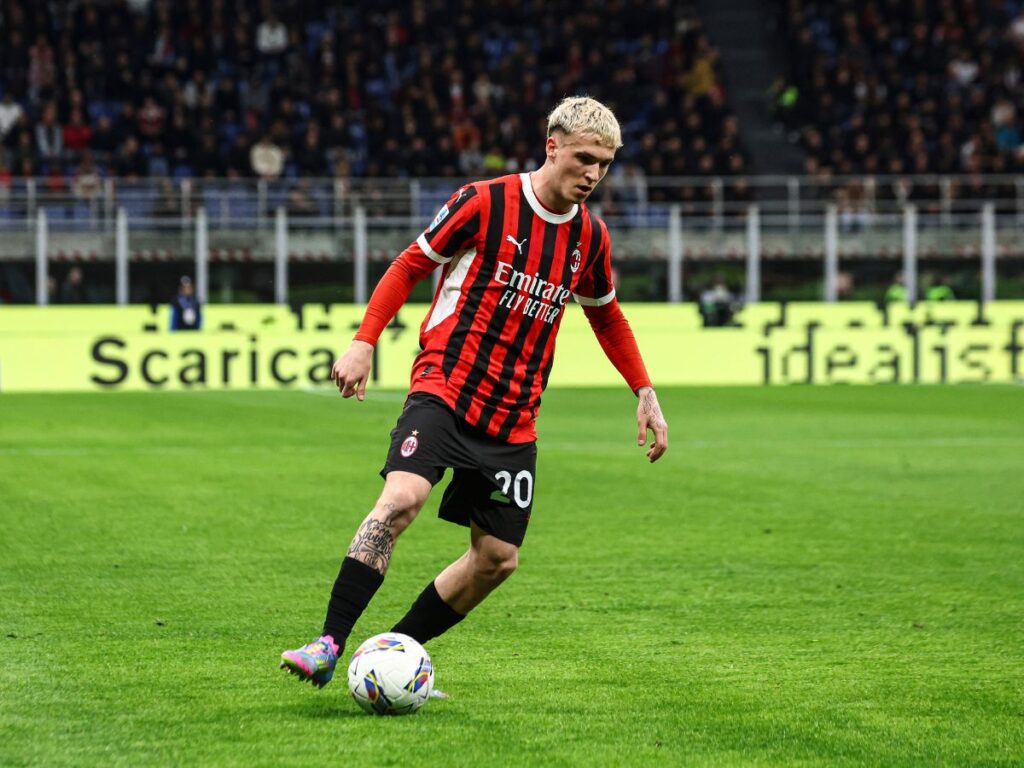 Álex Jiménez AC Milan Milan-Atalanta 0-1 Serie A 2024-2025