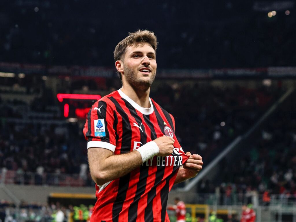 esultanza gol Santiago Giménez AC Milan Milan-Bologna 3-1 Serie A 2024-2025