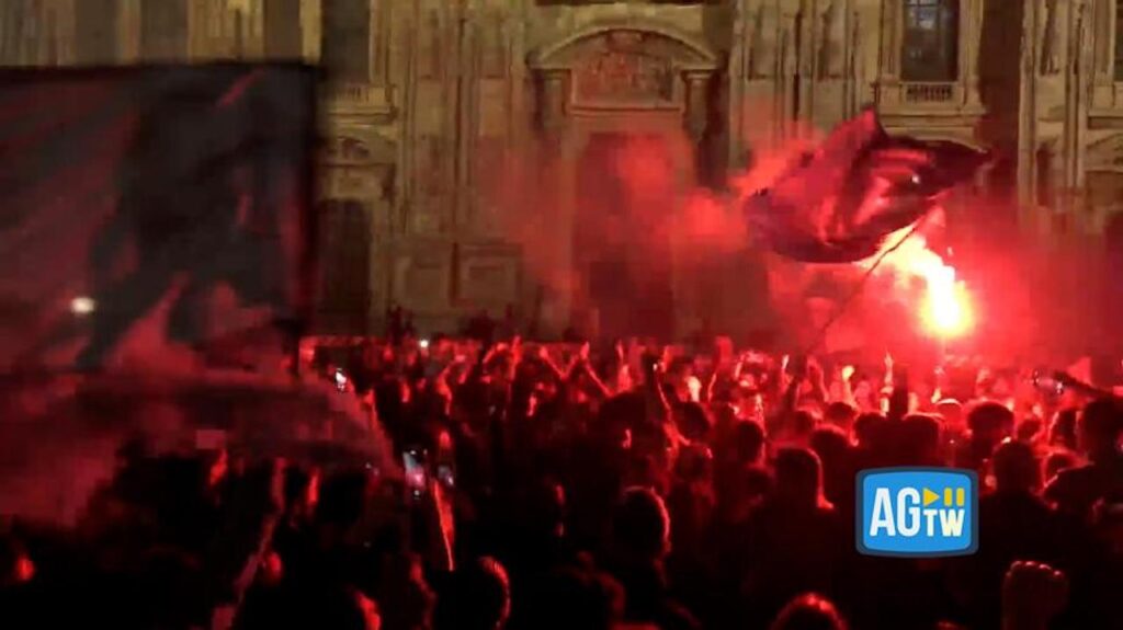 Scudetto Napoli Piazza Duomo Milano