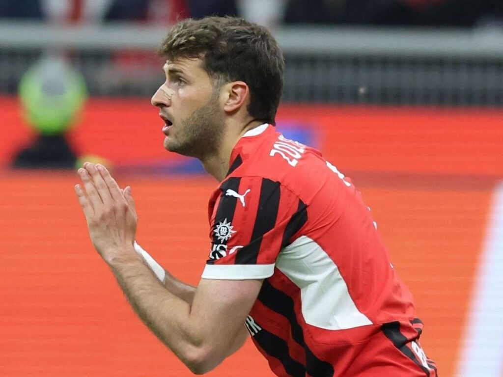 Santiago Giménez AC Milan Milan-Bologna 3-1 Serie A 2024-2025