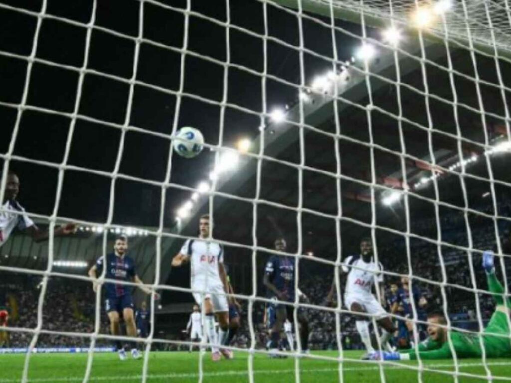 Il PSG vince la Supercoppa Europea ai rigori: ecco la sintesi | VIDEO (screen Gazzetta.it)
