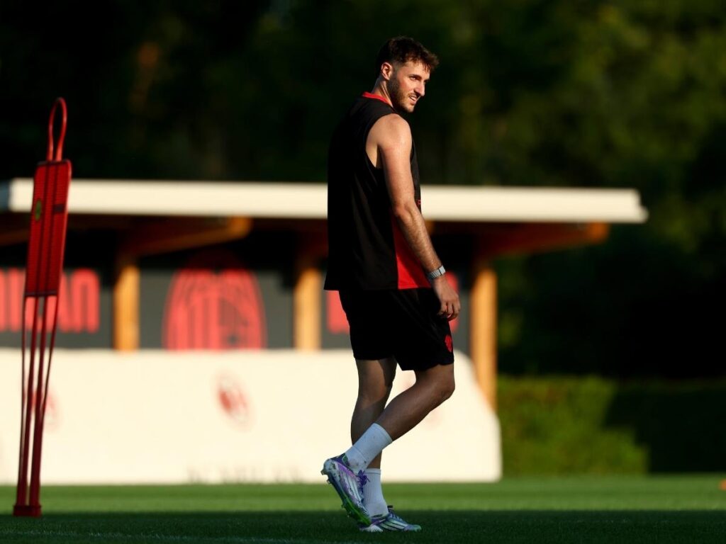Leeds-Milan, Gimenez risponde al mercato! Subito gol al 'rientro'