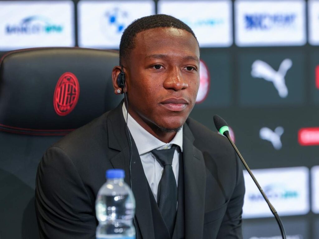 Pervis Estupinan AC Milan conferenza stampa