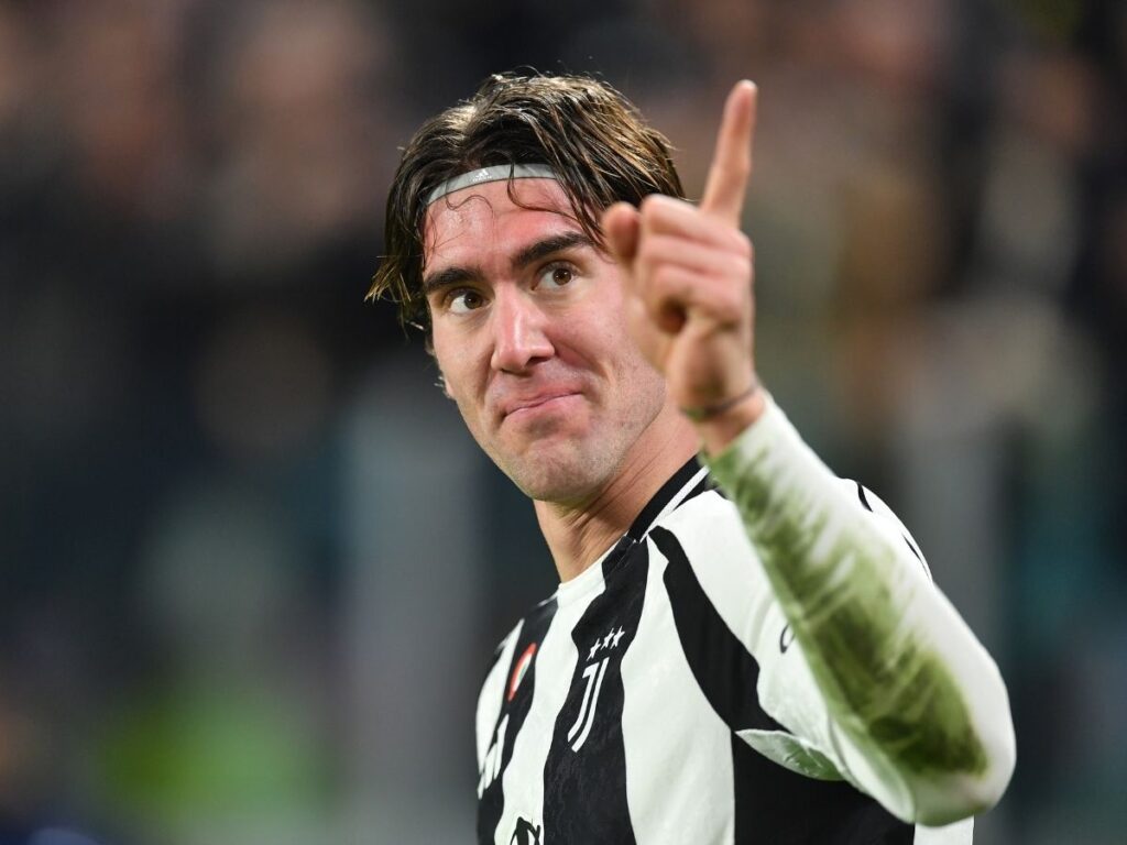 Calciomercato Milan, Allegri vuole Vlahovic! Doppio colpo con Harder?