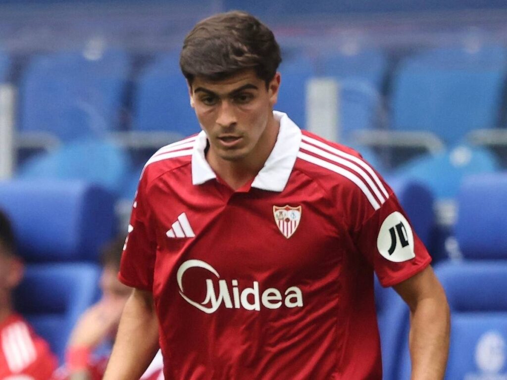 Calciomercato Milan, due interessanti soluzioni last minute in casa Siviglia