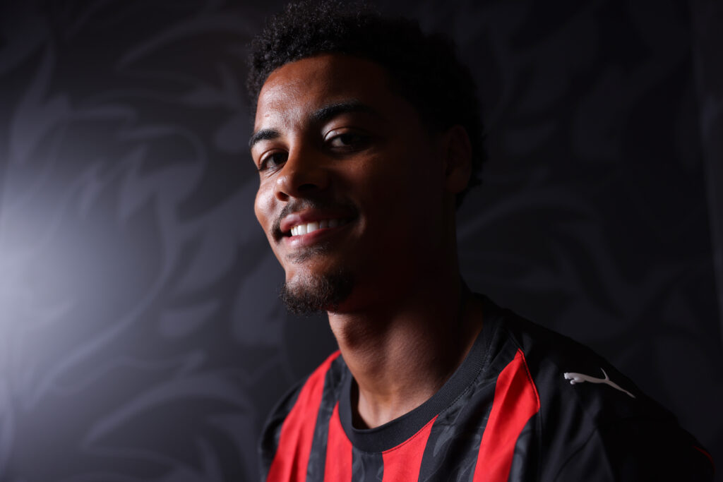 AC Milan Unveil New Signing Koni De Winter