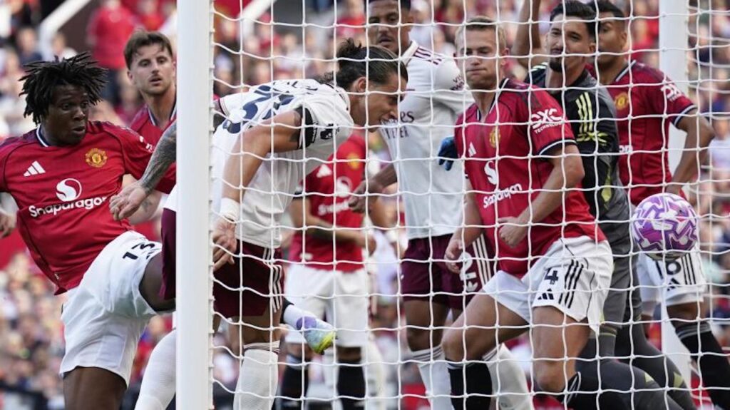 Manchester United Arsenal gol Calafiori