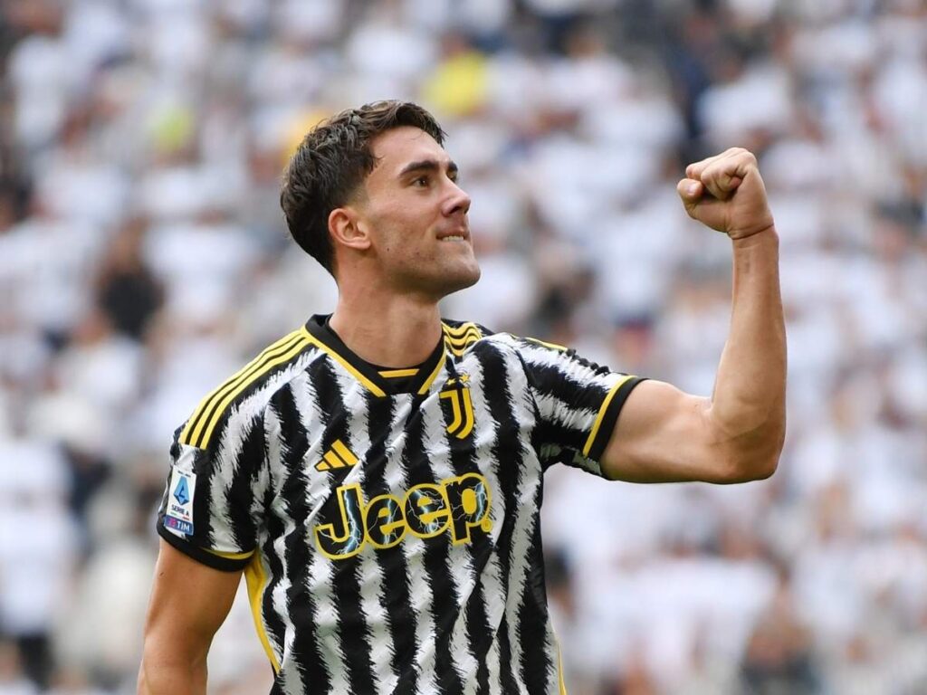 Calciomercato Milan, dalla Francia: "Fiducia per Vlahovic. Si può accelerare"