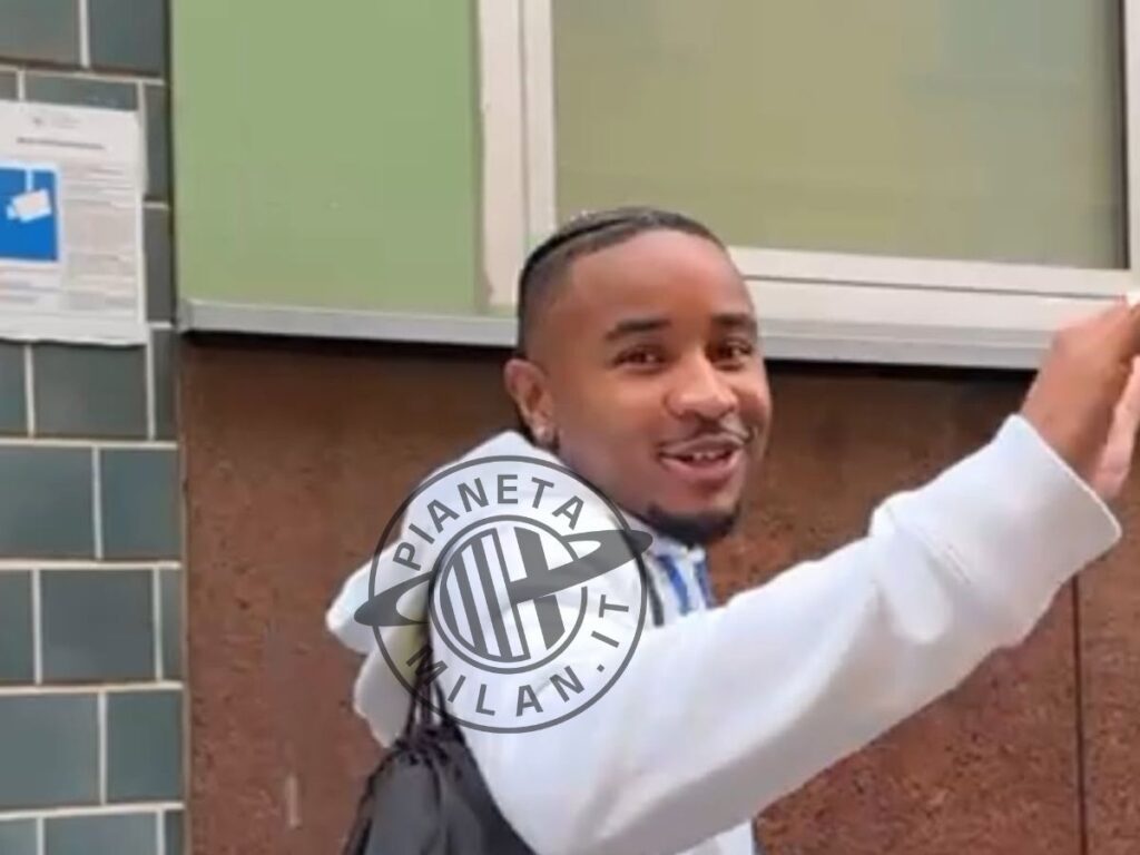 VIDEO - Milan, Nkunku terminate le visite mediche | PM News