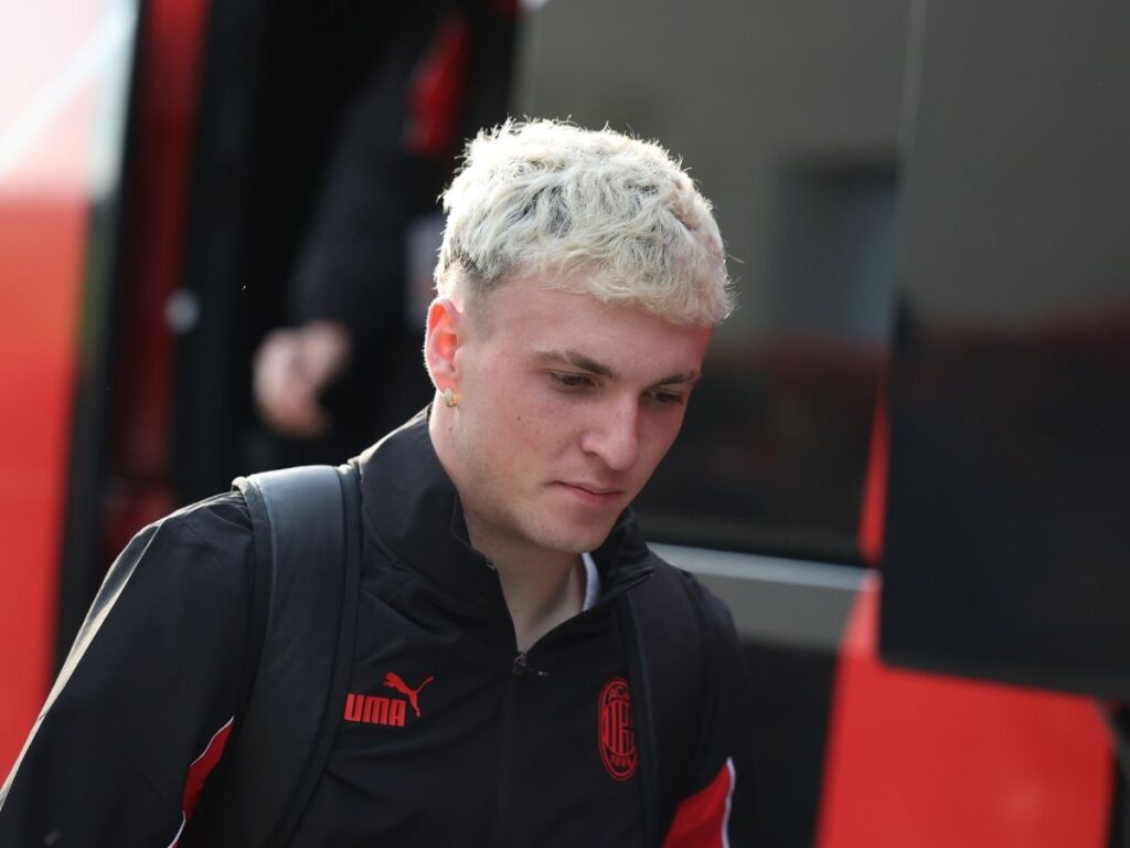 Calciomercato, accordo Milan-Bournemouth per Jimenez". Cosa manca?