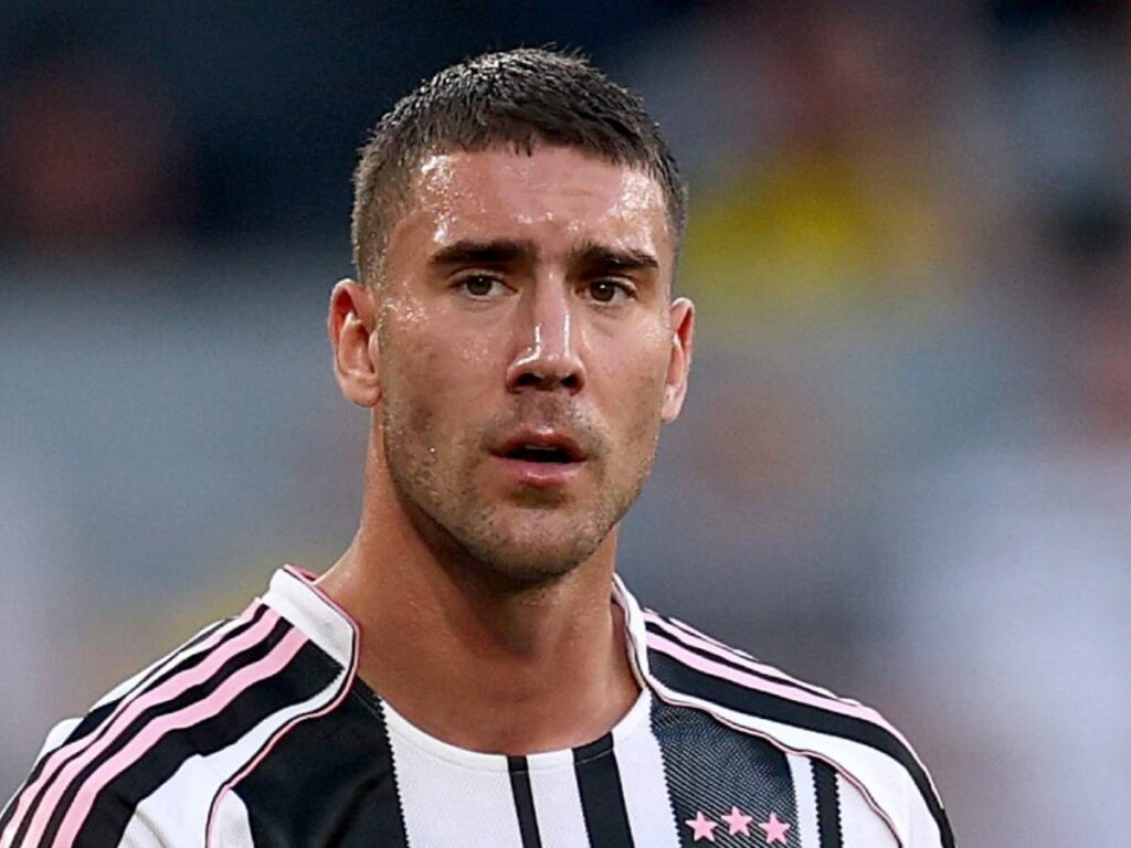 Calciomercato Milan, Pedullà: "Vlahovic priorità di Allegri. La richiesta ..."