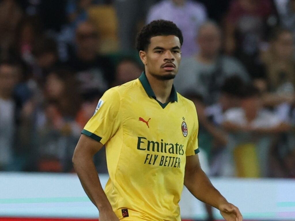 Athekame al debutto ufficiale con il Milan: "Onorato di indossare questi colori"