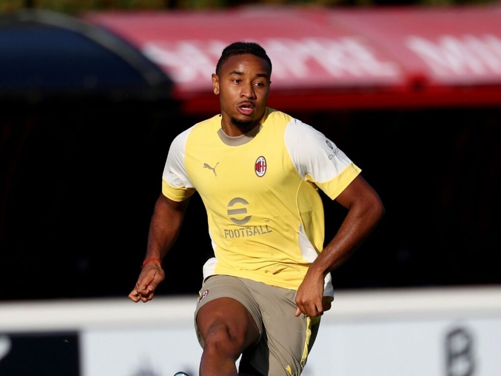 Milan, Nkunku: test positivi a Milanello. Un vantaggio su Gimenez