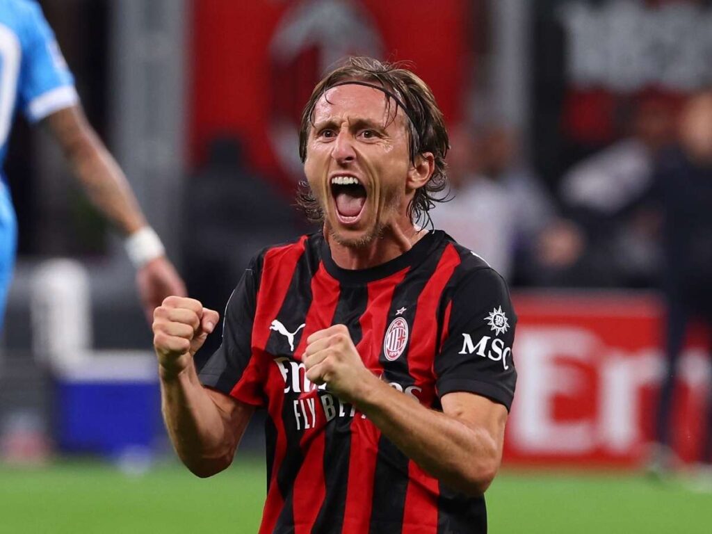 Milan-Napoli, Modric: due foto simbolo della sua grandezza. Come Pirlo ...