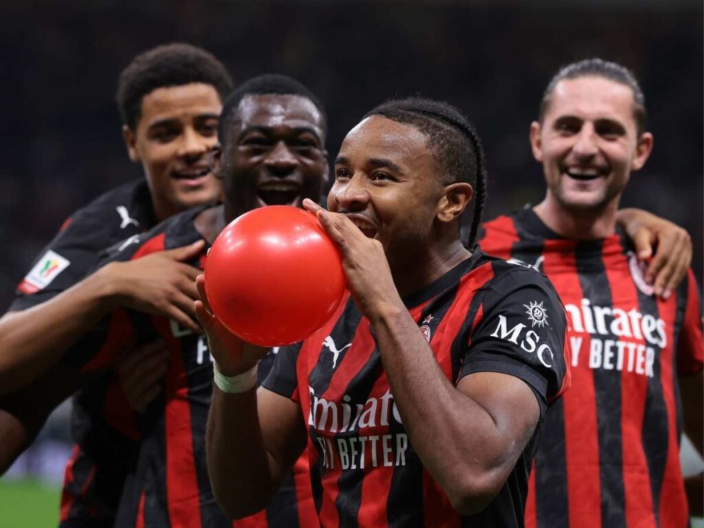 Milan-Lecce 3-0: è spettacolo a San Siro. Meraviglia di Nkunku, Gimenez si sblocca