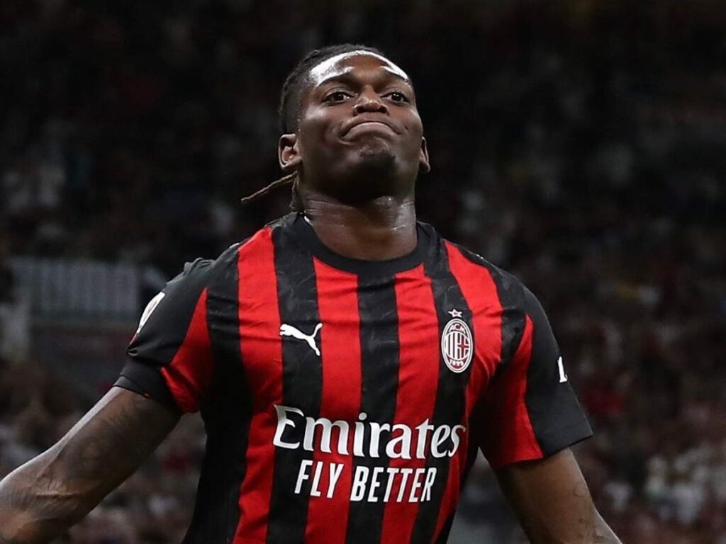 Leao sicuro: "Tra Milan e Inter? Milan cento volte. E vi spiego anche il perché"