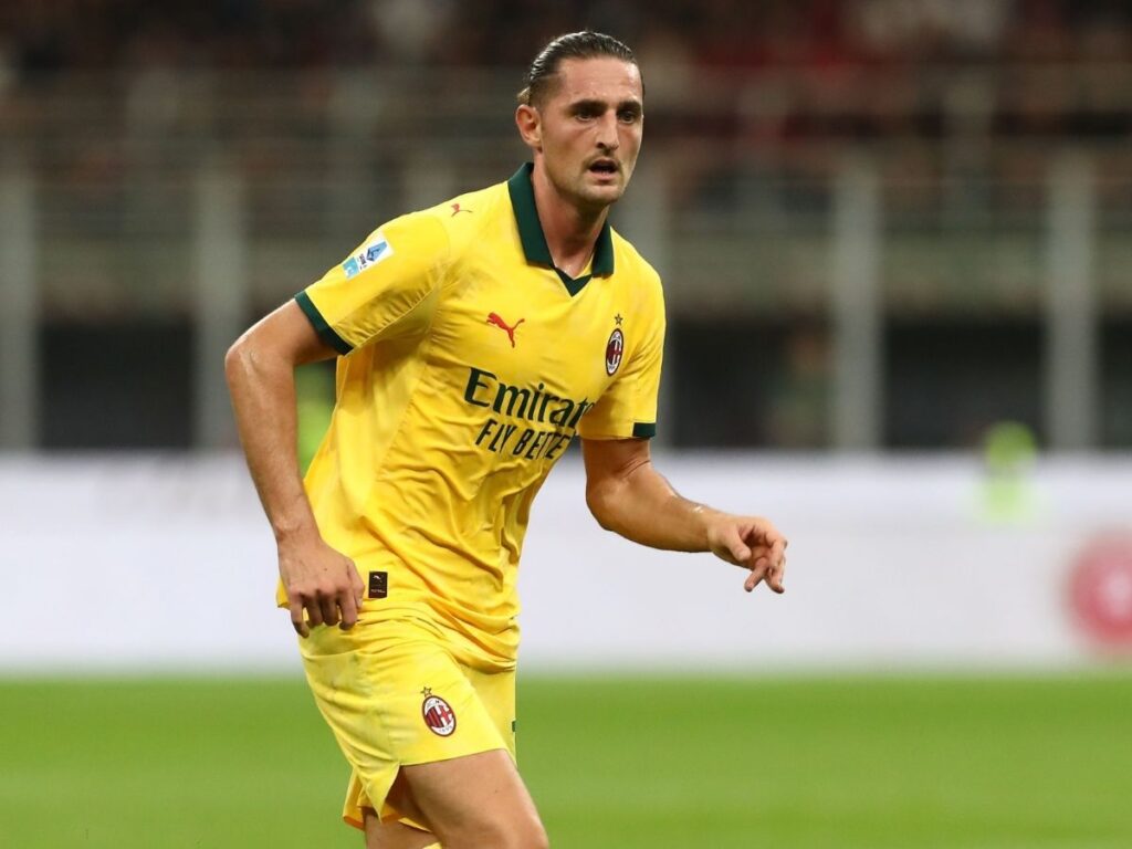 Milan, Pastore: "E se il difensore chiesto da Allegri fosse Rabiot?"