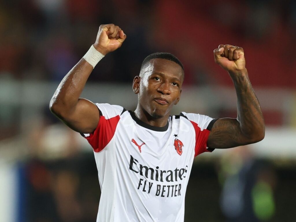 Milan-Bologna, Leao verso il forfait: occhio anche a Estupinan