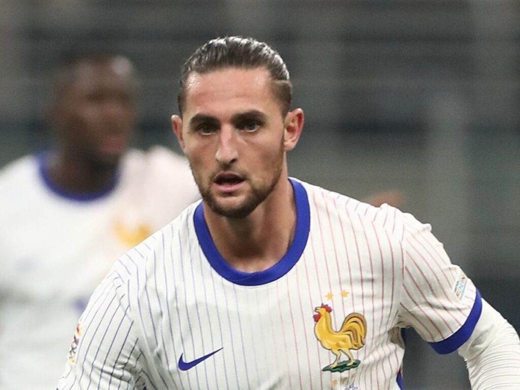 Milan, Rabiot si scalda e si prepara ... con l'aiuto di Deschamps