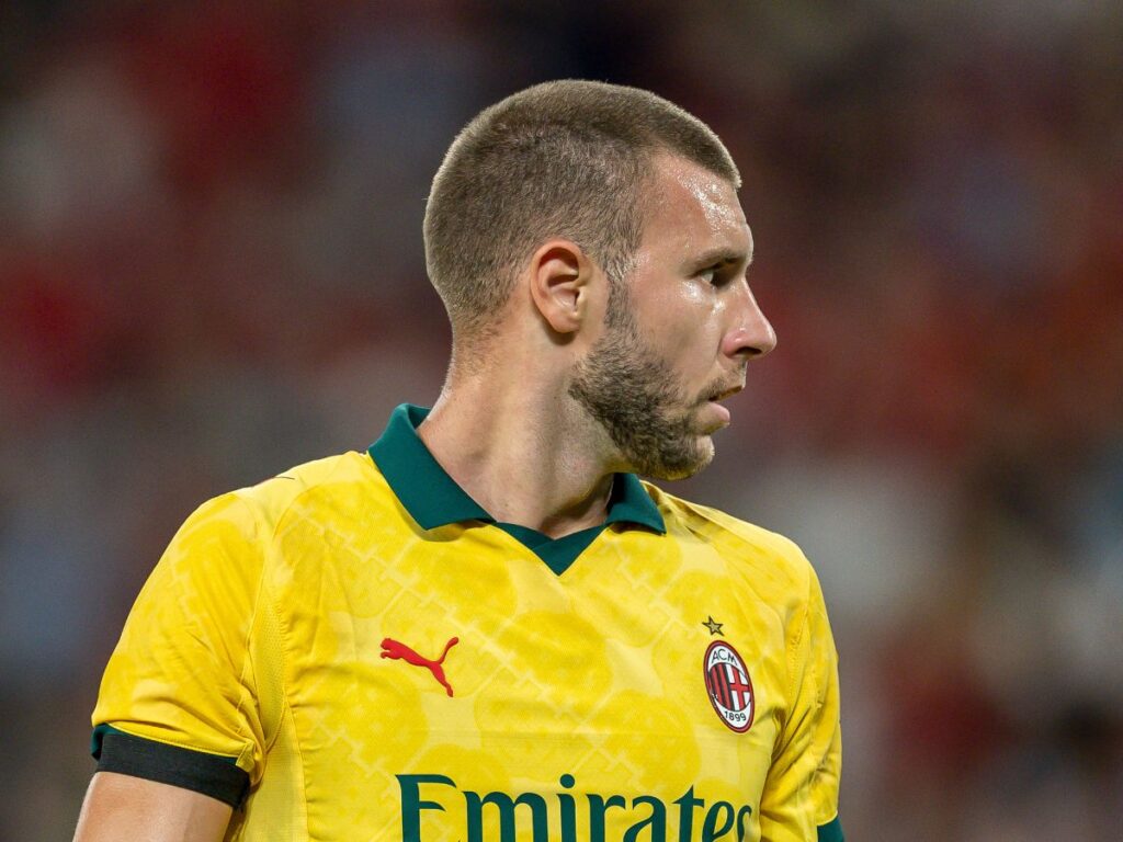 Milan, Allegri e la difesa a tre: un modo per esaltare Pavlovic?
