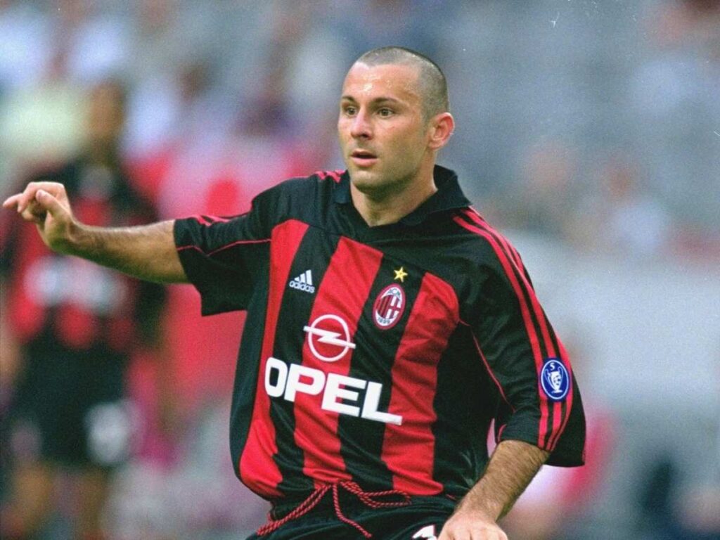 Milan, il gol decisivo contro l'Inter e non solo: Javi Moreno compie 51 anni