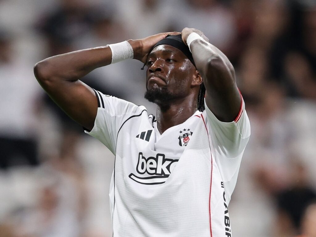 Ex Milan, Abraham a secco da cinque partite con il Besiktas