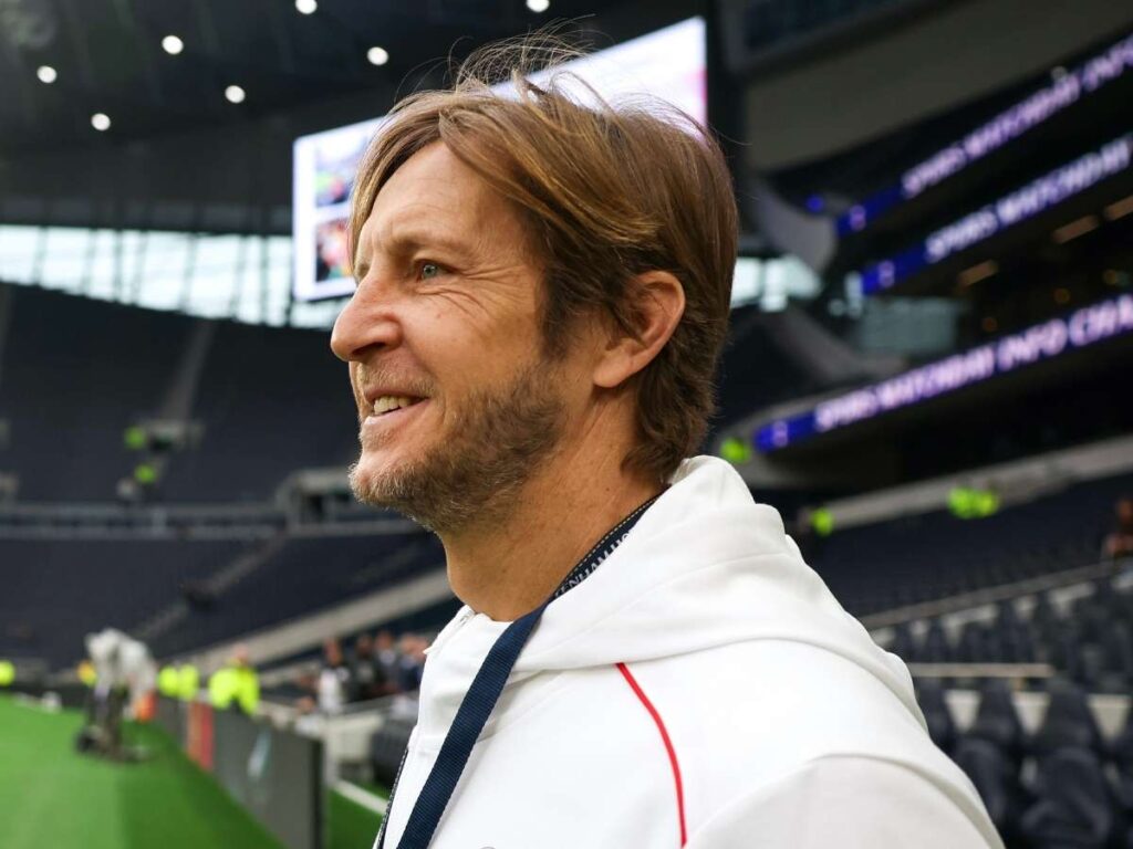 Ambrosini si interroga: "Milan, ora come inserirai Leao?". Poi la confessione su Rabiot