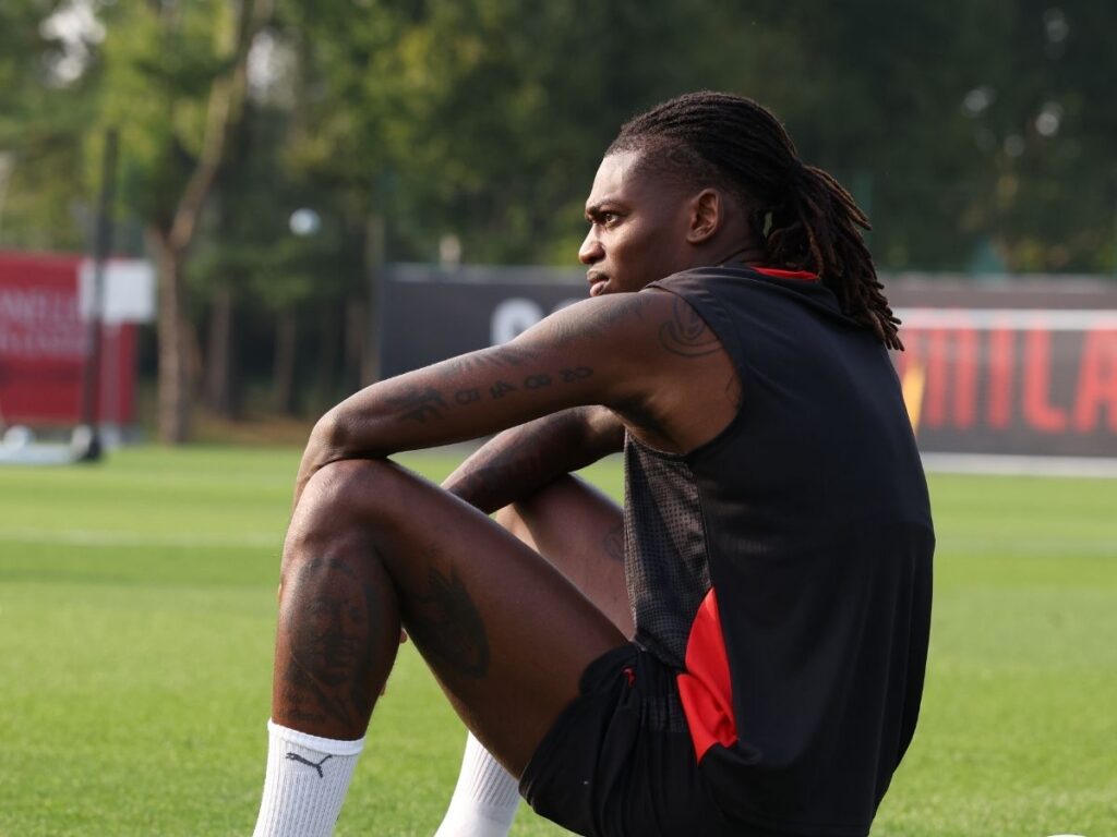 Milan, Leao sull'infortunio: "Ho una lesione non possiamo prenderci rischi"
