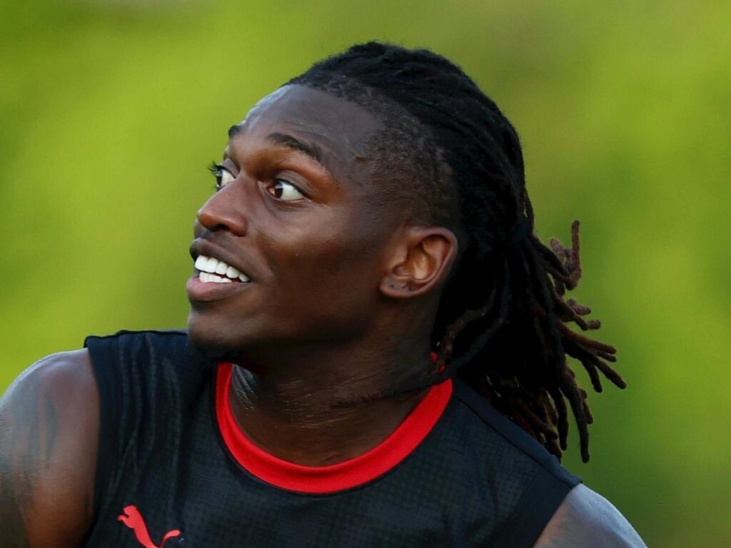 Milan, Leao atteso oggi in gruppo: disponibile per la sfida di domenica contro il Napoli
