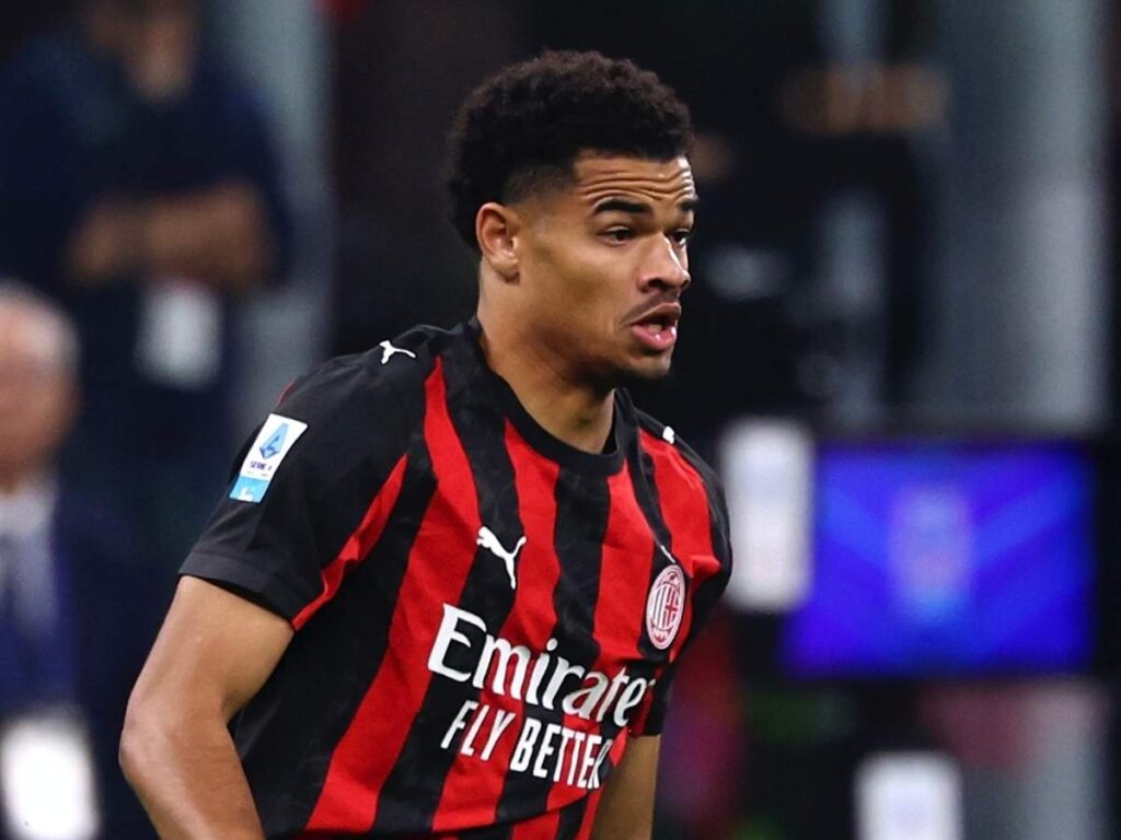 Milan, sorpresa Athekame: contro la Fiorentina potrebbe partire titolare. Ecco al posto di chi