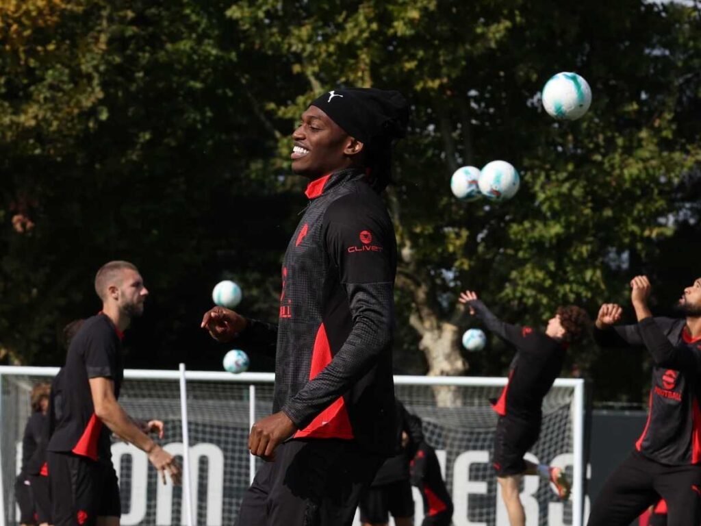 Leao al lavoro, Gazzetta: "Rafa è un dentro o fuori": se non riprende il posto da titolare col Milan ...