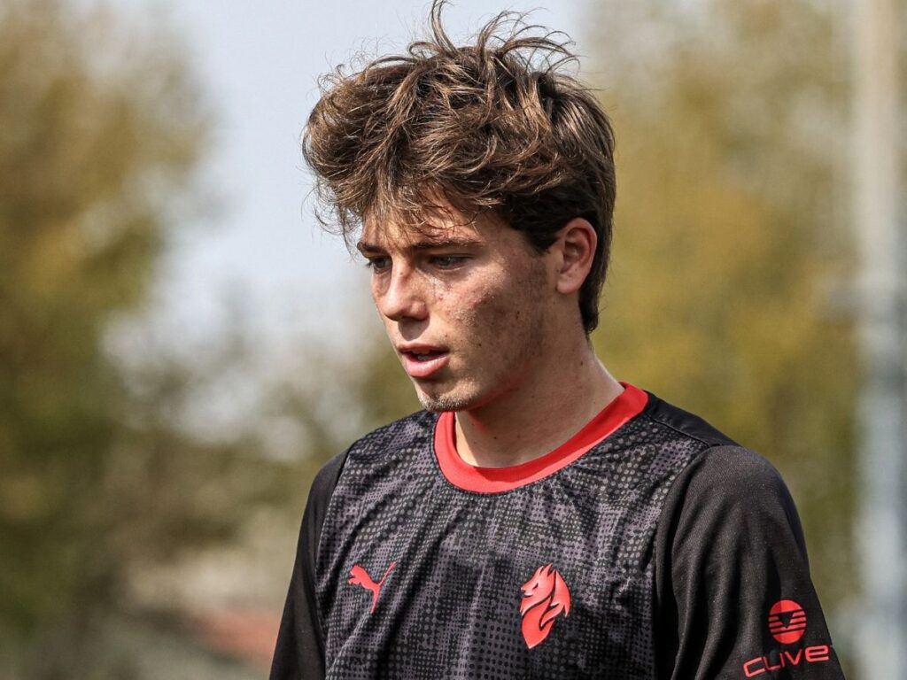 Milan, Plazzota ha firmato il suo primo contratto da professionista: i dettagli