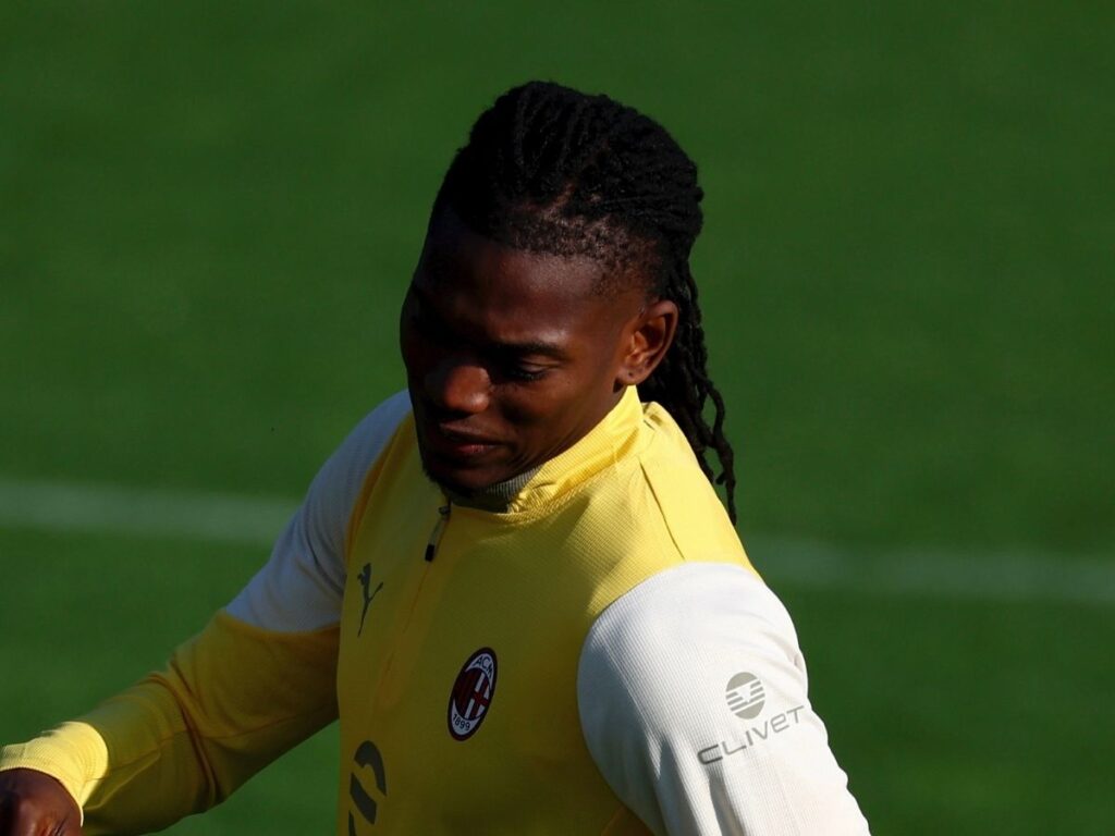 Milan, Allegri difende Leao: "Lasciatelo giocare e fare! Se è un campione lo dirà il tempo"